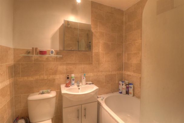 2 BED Terraced House To rent - Photo 1