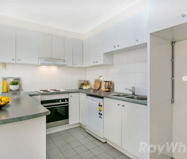 Sun-Drenched 2 Bedroom Apartment at ARRIVA Camperdown! - Photo 3