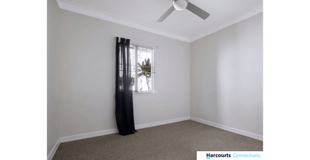 Post-war charmer with aircon, 2 living rooms, great backyard - Photo 5