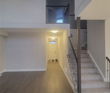 For Lease - 16 Grundy Crescent, East Luther Grand Valley, Ontario - Photo 2