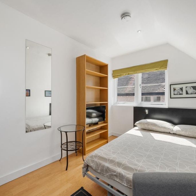 Flat 24 Finchley Road, Hampstead NW3 7AJ - Photo 1