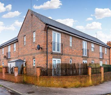 1 bedroom mews to rent - Photo 5