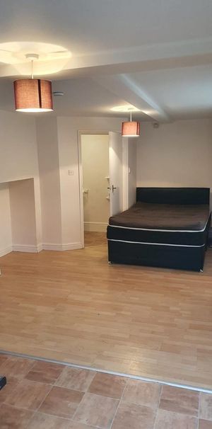 Ground floor flat to rent - Photo 1