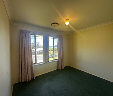 Large Family Home - Photo 1