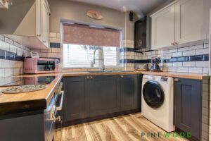 3 BEDROOM House - End Terrace - Photo 3