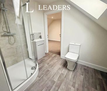 3 bedroom semi-detached house to rent - Photo 5