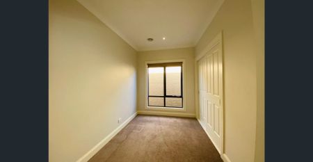 Alamanda School Zone , 6.6 kw Solar Panels, Alamanda club facility - Photo 3