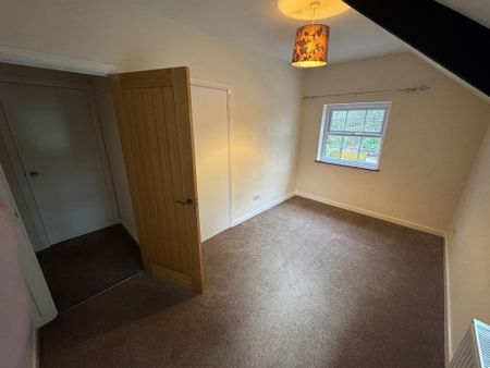 3 bedroom detached house to rent - Photo 3