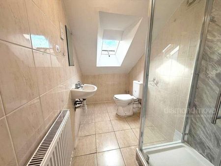 Brabazon Road, Hounslow, TW5 - Photo 4