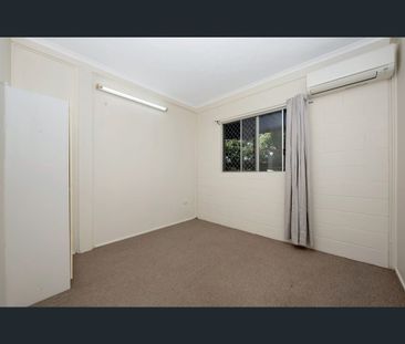 2/38 Mears Street, Mysterton, Qld 4812 - Photo 6