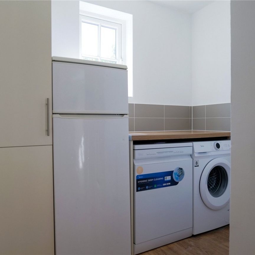 Addison Road, Reading, Berkshire, RG1 - Photo 1