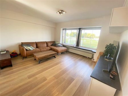 Erg centrale en goed gelegen Bel-Etage met garage en open zicht in Knokke centrum. - Foto 2