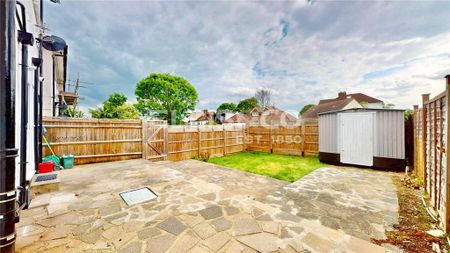 2 bedroom maisonette to rent - Photo 2