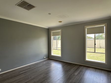 3 Savoy Nook, Shepparton VIC 3630 - Photo 4