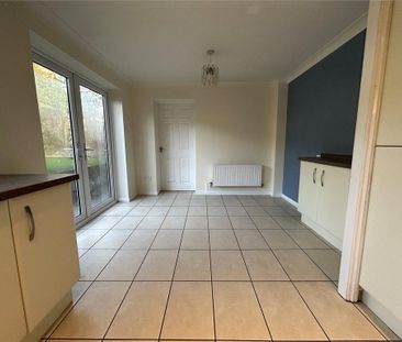 3 bedroom end of terrace house to rent - Photo 5