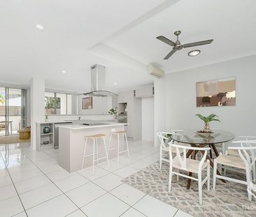 SPECTACULAR TOWNHOUSE CLOSE TO CBD - Photo 3