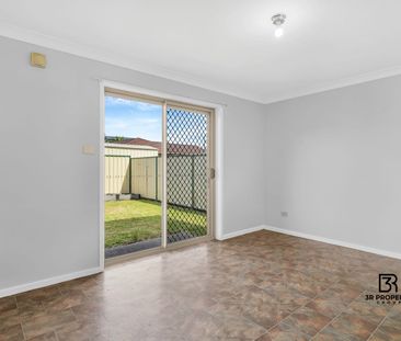 RECENTLY UPDATED 3 BEDROOM FAMILY HOME! - Photo 6