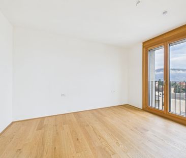 Helle, großzügige 2-Zimmer-Wohnung mit einmaligem Blick übers Rheintal - Photo 1