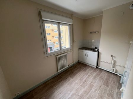 Location - Appartement T2 - 40 m² - Pont-de-Roide-Vermondans - Photo 4