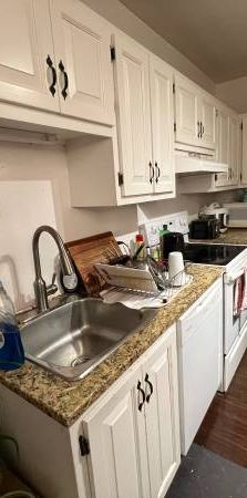 5 1/2 for rent april 1st, appliances included. Metro Verdun 5 Minutes. - Photo 1