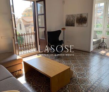 72m² Flat to rent in El Raval, Barcelona with terrace - Photo 2