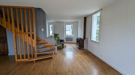 Location Appartement 5 pièces 129m² GUER 56380 - Photo 4