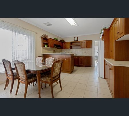 10 Young Street, Findon, SA 5023 - Photo 4