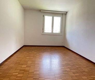 Rent a 4 ½ rooms apartment in Roveredo - Foto 3