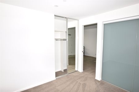 2406/618 Lonsdale Street - Photo 2
