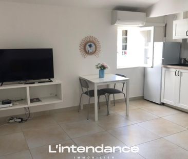 HYERES HISTORIQUE - TRES BEAU T2 MEUBLE DE 35.80 M2 - Photo 1