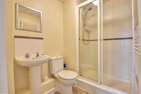 The Lindens, St. Benets Way, Tenterden, TN30 - Photo 5