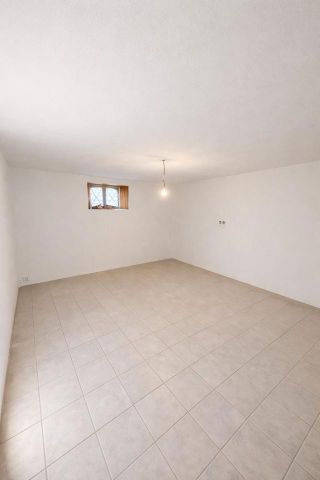 Wohnung Stadtmitte 45qm Kellerwohnung teilsaniert. - Photo 2