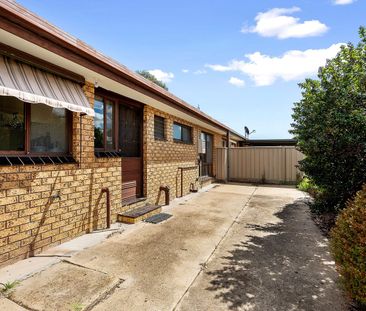 Low Maintenance 3 Bedroom, Close To Hospital - Photo 5