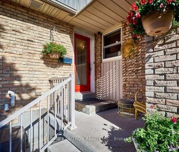 Semi-Detached Home For Lease | E8136936 - Photo 5