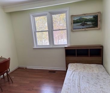 For Lease - 68 Claver Avenue Unit# #1, Toronto, Ontario - Photo 2