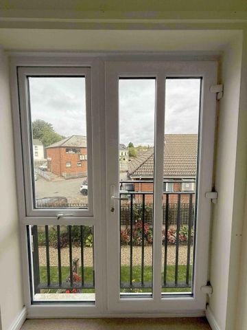 1 bedroom flat to rent - Photo 2