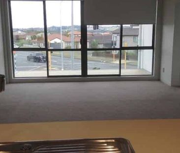 MODERN & STYLISH - Photo 1