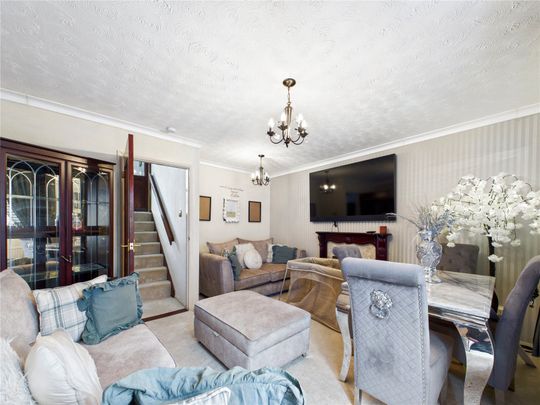 Gainsborough Drive, Lawford, Manningtree, Essex, CO11 2LF - Photo 1