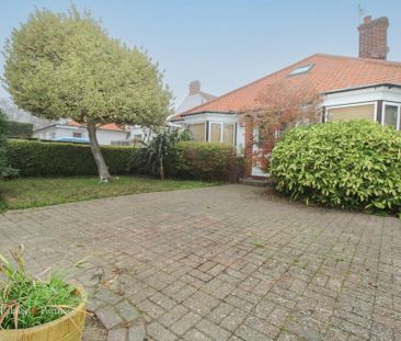 4 bedroom bungalow to rent - Photo 2