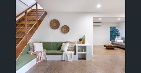 RETREAT HOME IN COOLUM - Walking distance to Beach! - Photo 2
