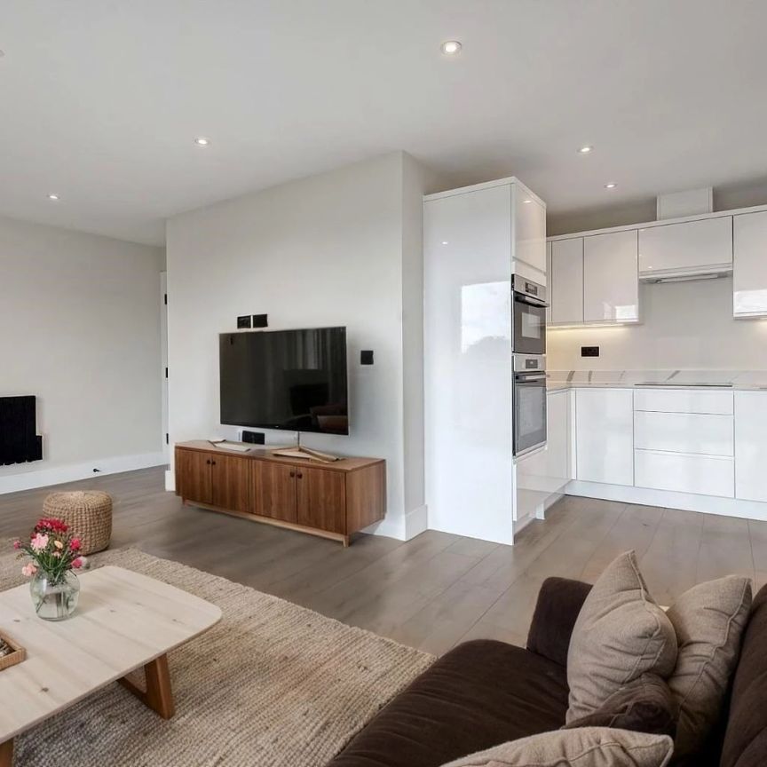 2 Bedroom Apartment - Photo 1