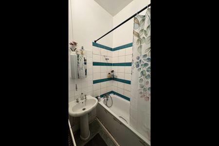 Room in a Shared Flat, Abbots Park, SW2 - Photo 4