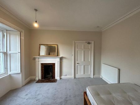 3 bedroom flat to rent - Photo 4
