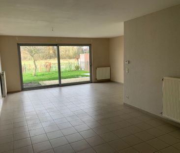 Halfopen woning met 3 slaapkamers, tuin en garage in Eeklo! - Foto 6