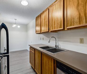 3 Bedroom - Photo 1