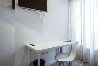 Calle de las Hileras, Madrid, Community of Madrid 28013