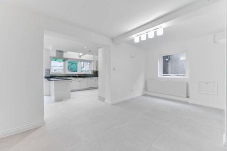 4 bedroom detached house to rent - Photo 4