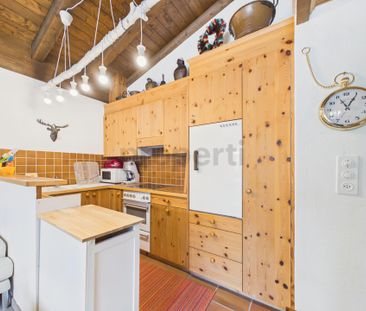Stilvolle möbilierte 2.5-Zimmer-Dachwohnung - Photo 3