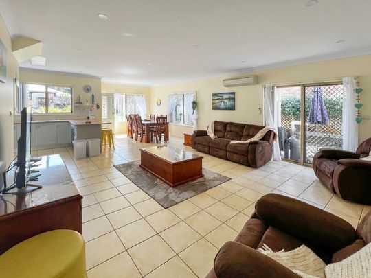 Move in on Moola - Photo 1