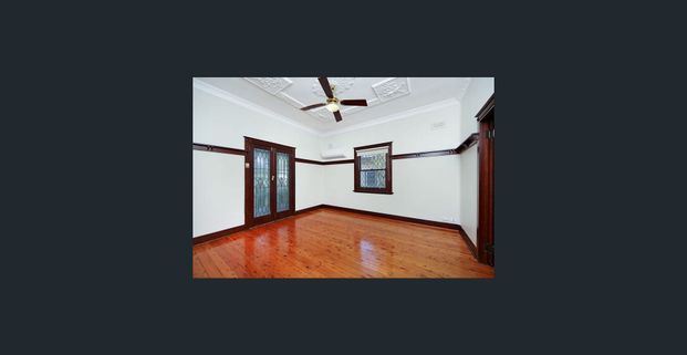 Charming Family Home in Mayfield West! - Photo 1